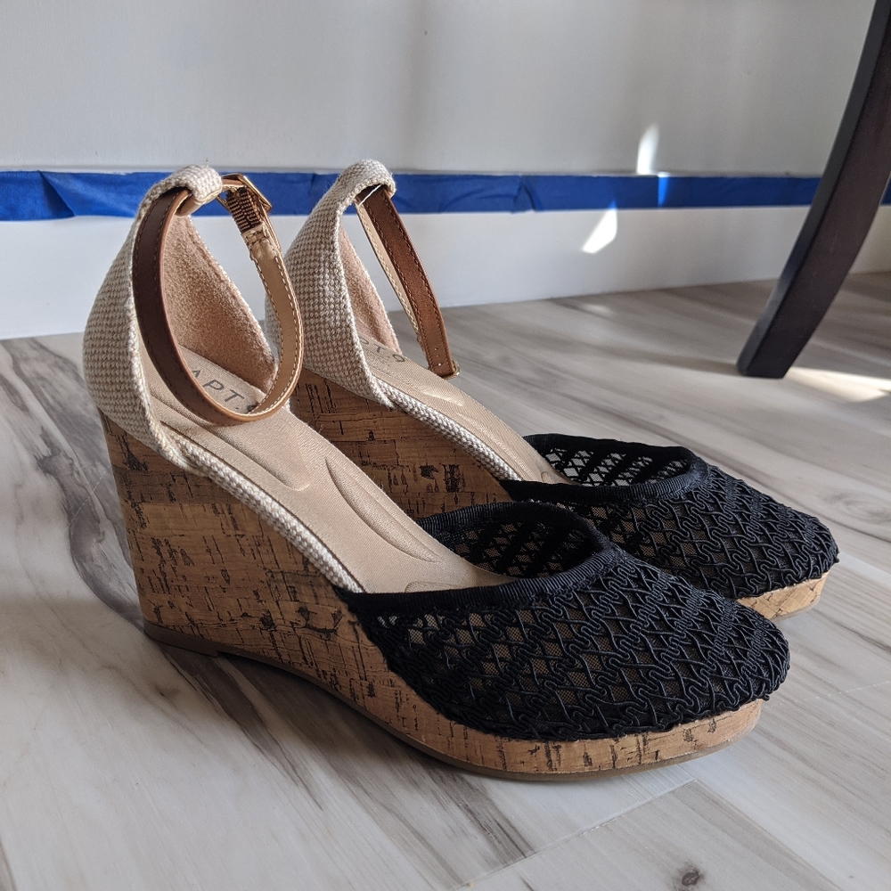 Cork wedges